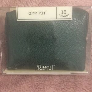 Mini gym kit. Forget gym bag? It’s all in here